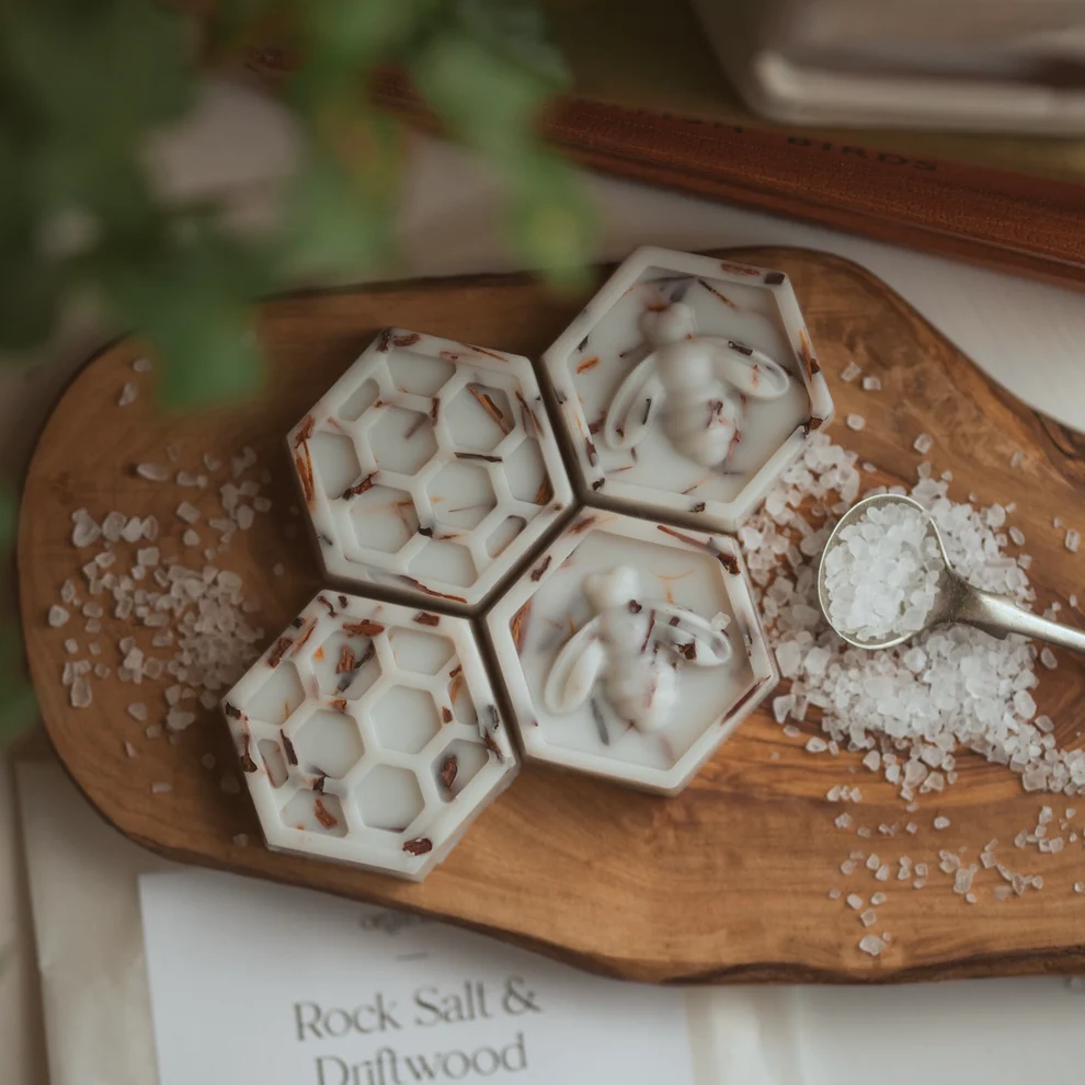 Rock Salt & Driftwood - Wax Melt Display Box - 52 x 16g