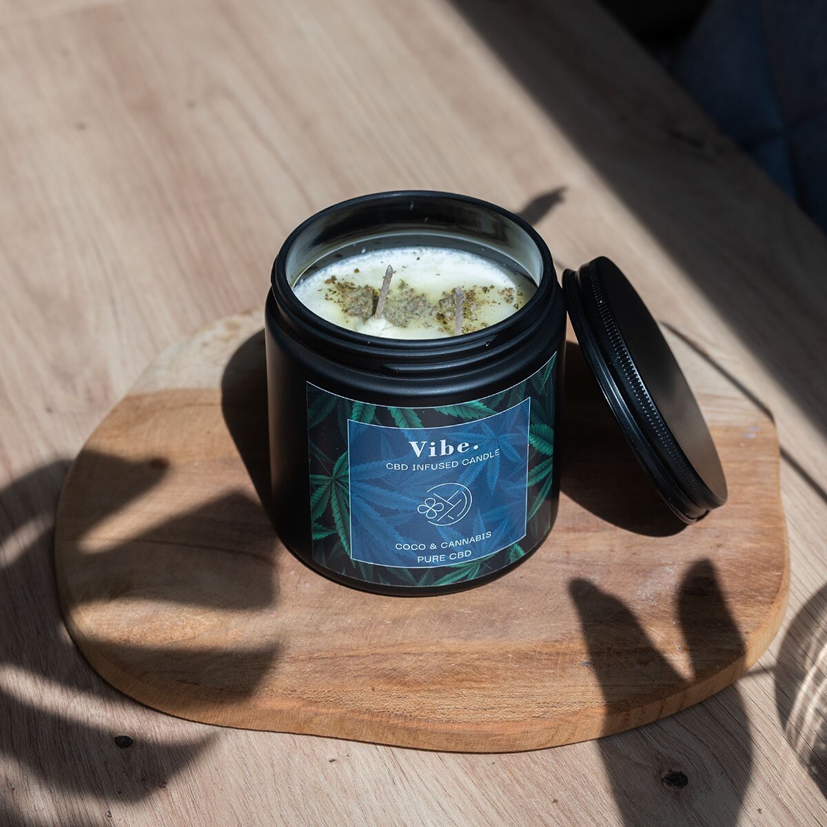 Vibe - Cocoa & Cannabis 350g CBD Scented Candle