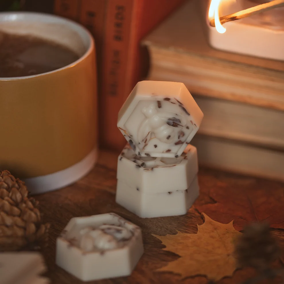 Crackling Fire - Wax Melt Display Box - 52 x 16g