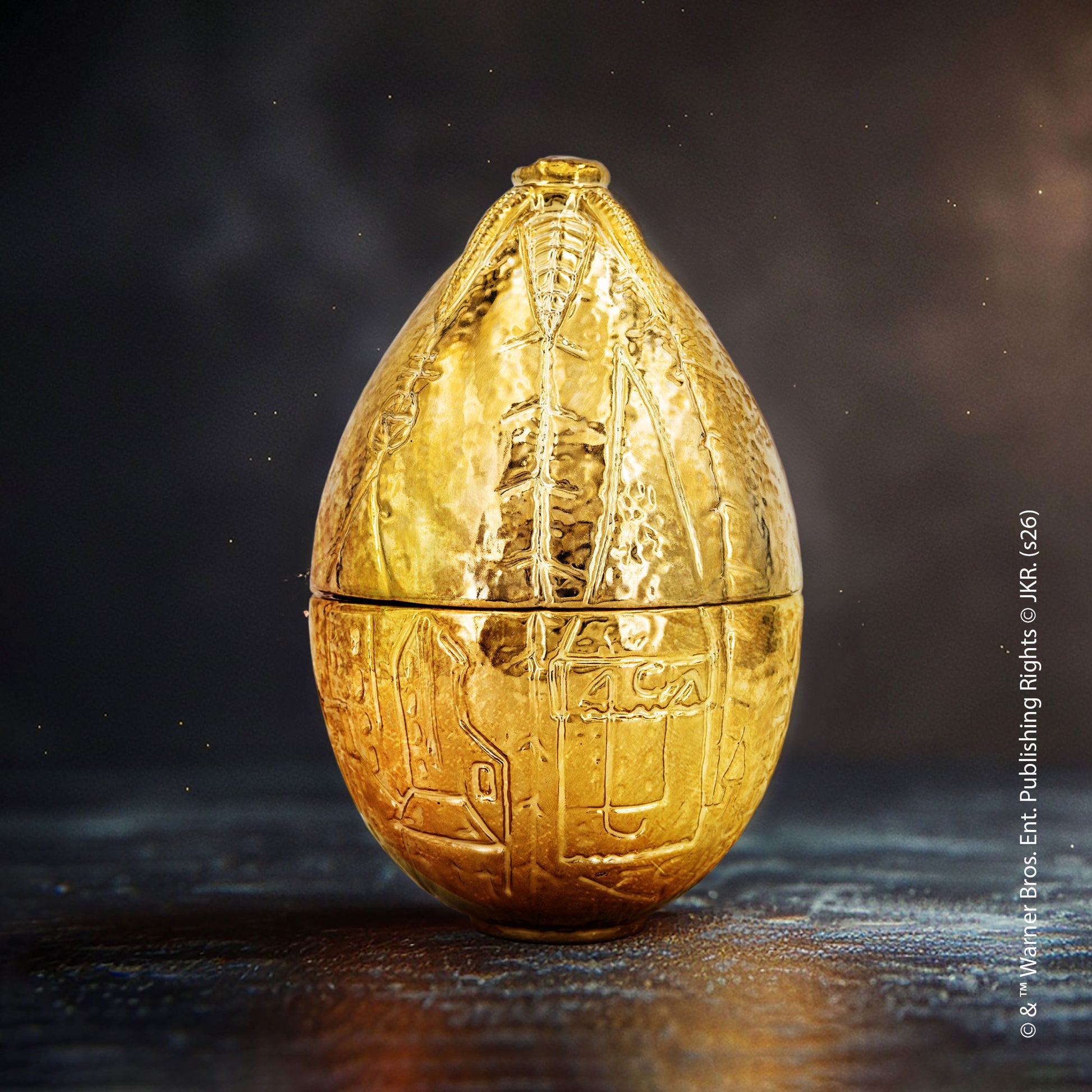 Harry Potter Golden Egg Ornamental Scented Candle - 320g mood 2