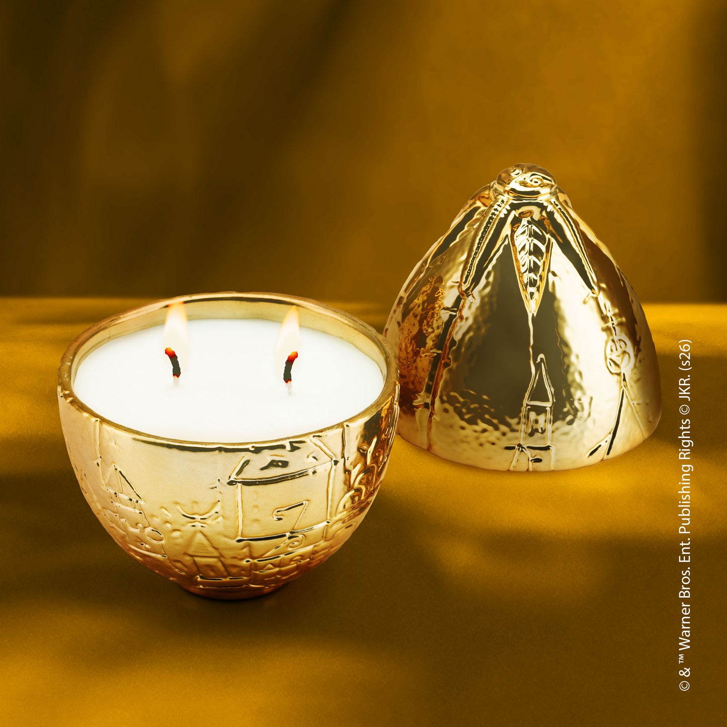 Harry Potter Golden Egg Ornamental Scented Candle - 320g open mood
