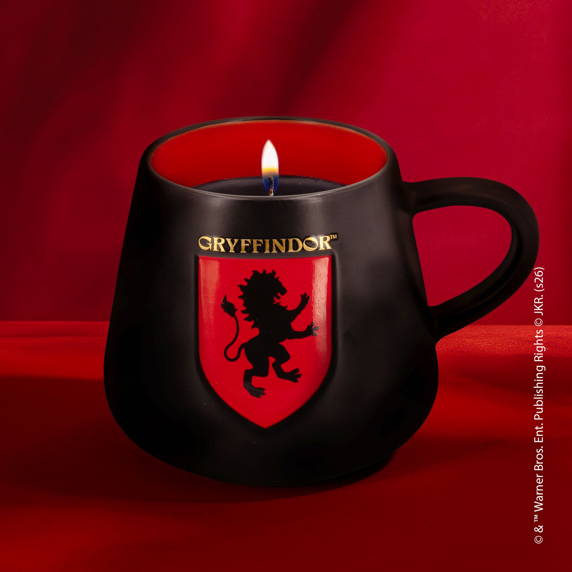 Harry Potter Gryffindor scented candle home décor accessory