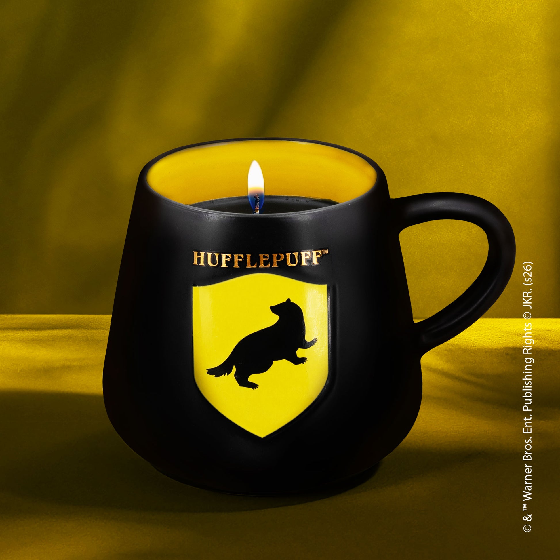 Harry Potter Hufflepuff scented candle home décor accessory