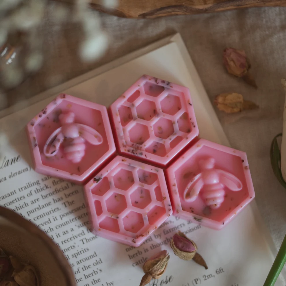 Rhubarb & Rose - Wax Melt Display Box - 52 x 16g